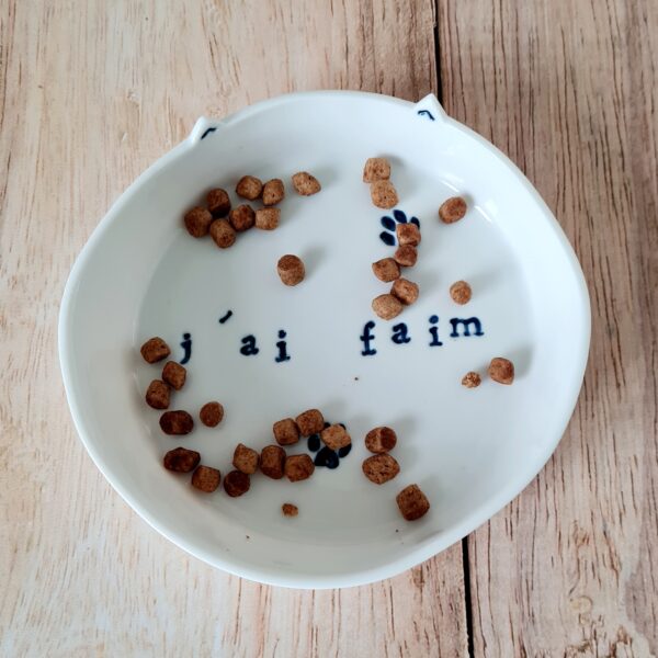 Gamelle à chat en porcelaine. "J'ai faim"